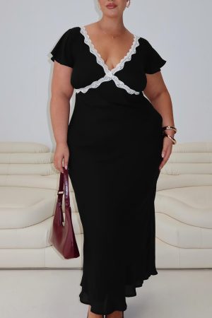 Barbarita Lace Maxi Dress Black Curve