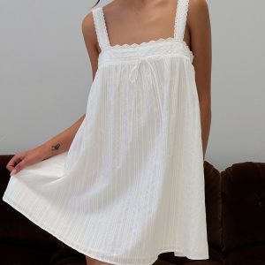 Reason To Stay Lace Trim Floaty Mini Dress White