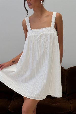 Reason To Stay Lace Trim Floaty Mini Dress White