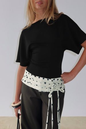Arazia Cinched Short Sleeve Top Black
