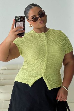Suzu Textured Top Green Curve