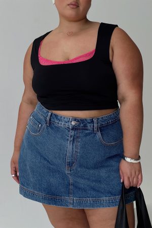Back In Time Top Black / Pink Lace Curve