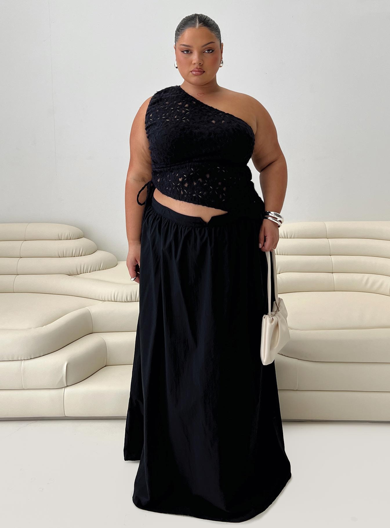 Rennata Gathered Mid Rise Maxi Skirt Black - Image 10