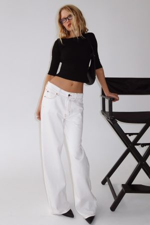 Top Model Low Rise Straight Leg Jeans Porcelain
