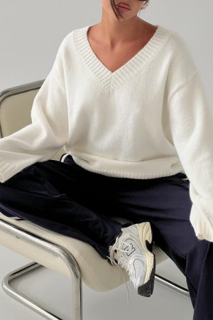 Kaileigh V Neck Knit Sweater Cream