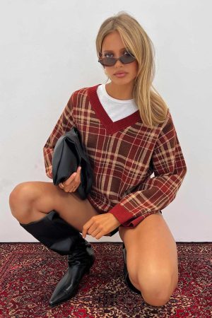 Sydda V Neck Knit Sweater Red Plaid