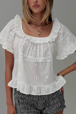 Teigen Broiderie Top White