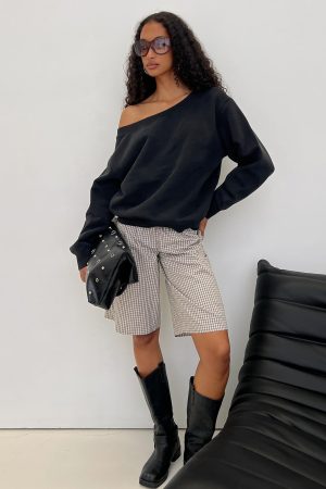 Wellness Off the Shoulder Jumper Washed Black
