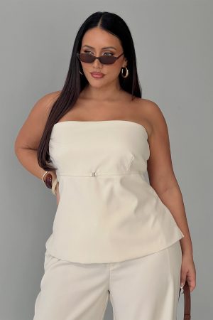 Irresistible Strapless Top Cream Curve