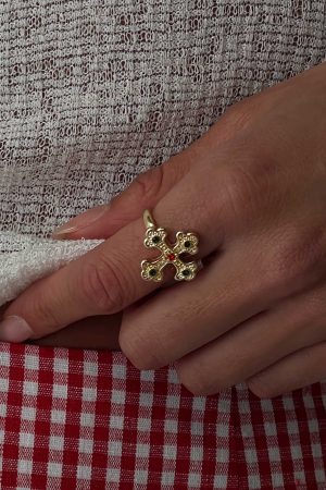 Venette Cross Ring Gold