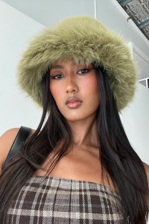 Avaah Fluffy Hat Green