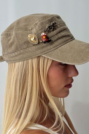 Zaylina Heart Hat Charms Gold