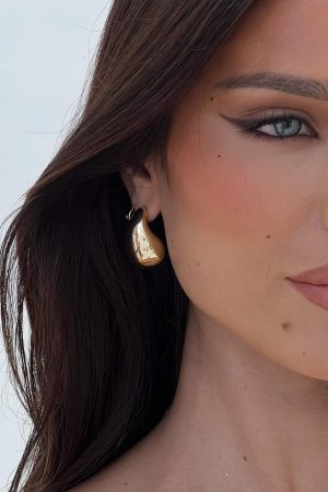 Dazzling Teardrop Earring Gold