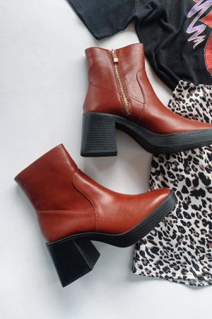 Halo Boots Tan