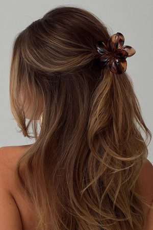 Glimmering Clip Tort