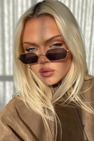 Coast To Coast Sunglasses Gold / Black