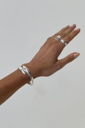 Barberry Cuff Silver