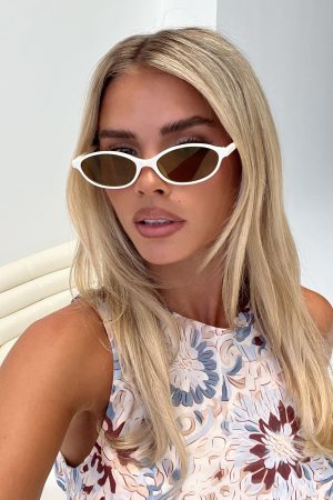 Wonderful World Sunglasses Ecru