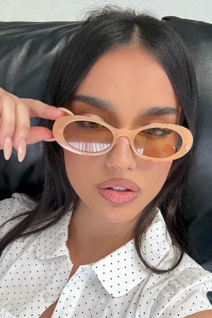 Runaway Baby Oval Sunglasses Caramel