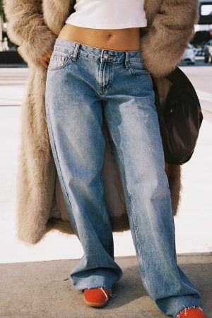 Sabryna Low Rise Straight Leg Jeans Blue