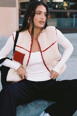 Senna Sherling Vest Jacket Cream / Red