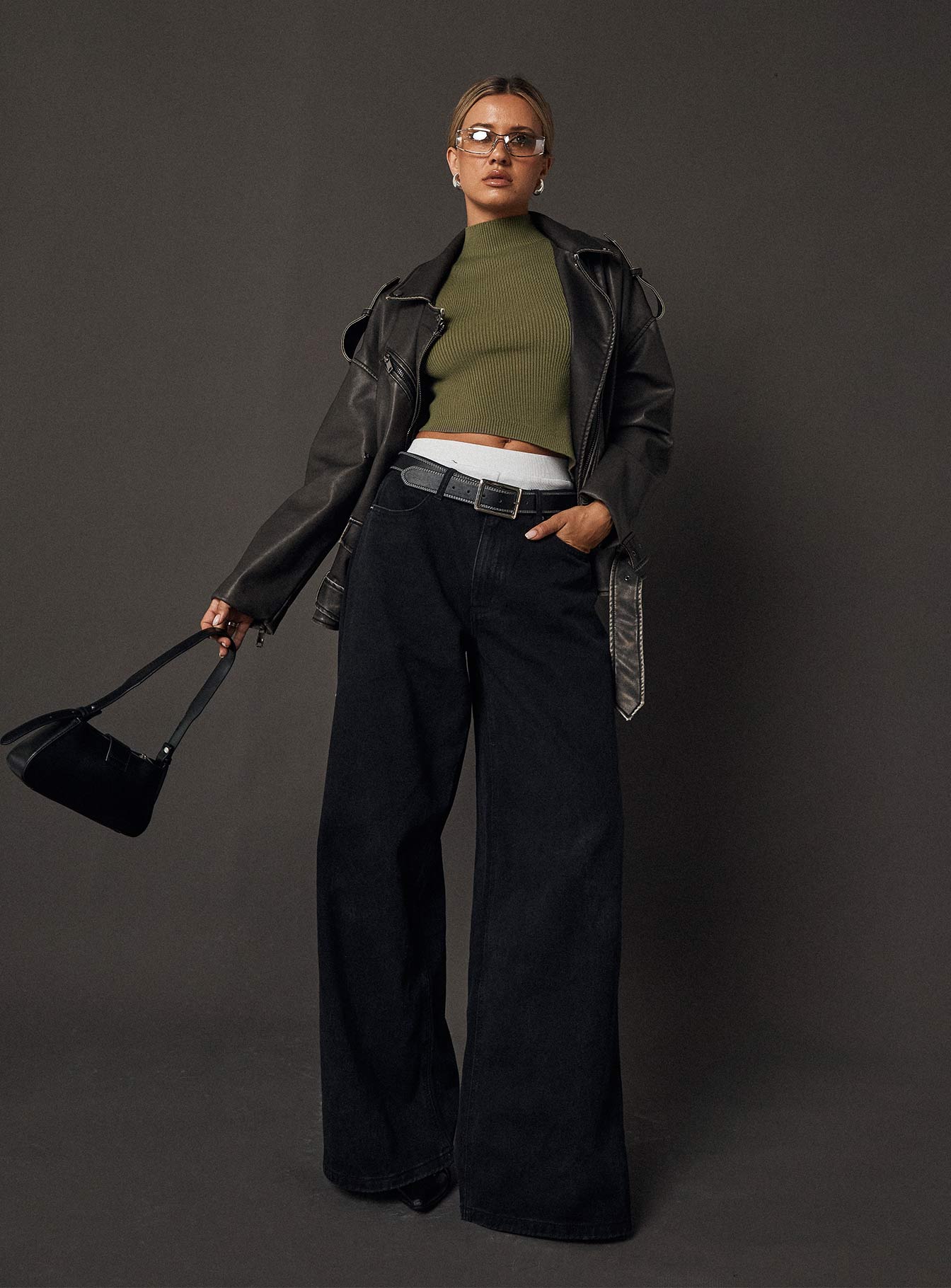 Naylor Mid Rise Wide Leg Jeans Washed Black Tall - Image 8