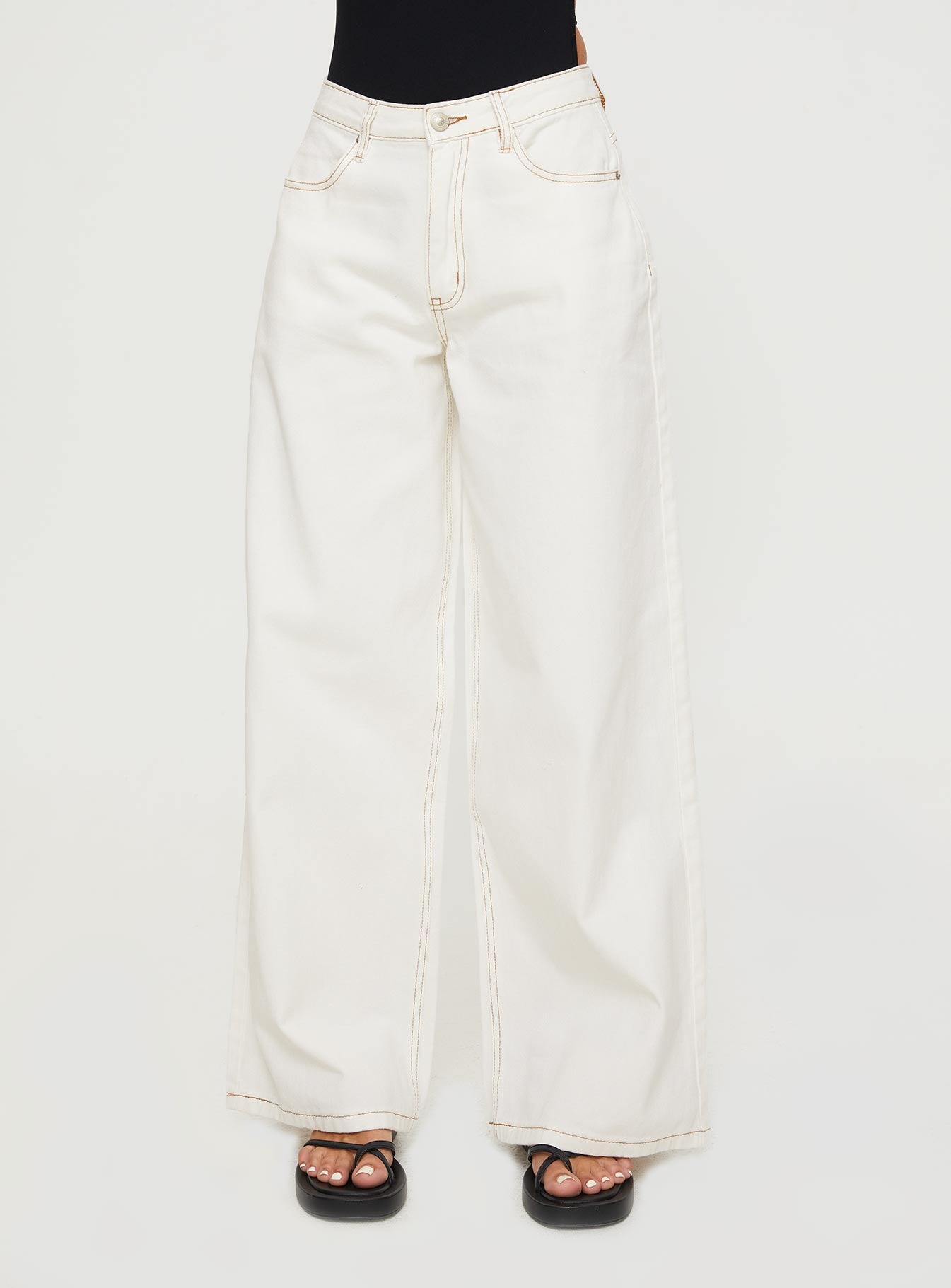 Naylor Mid Rise Wide Leg Jeans Cream - Image 2