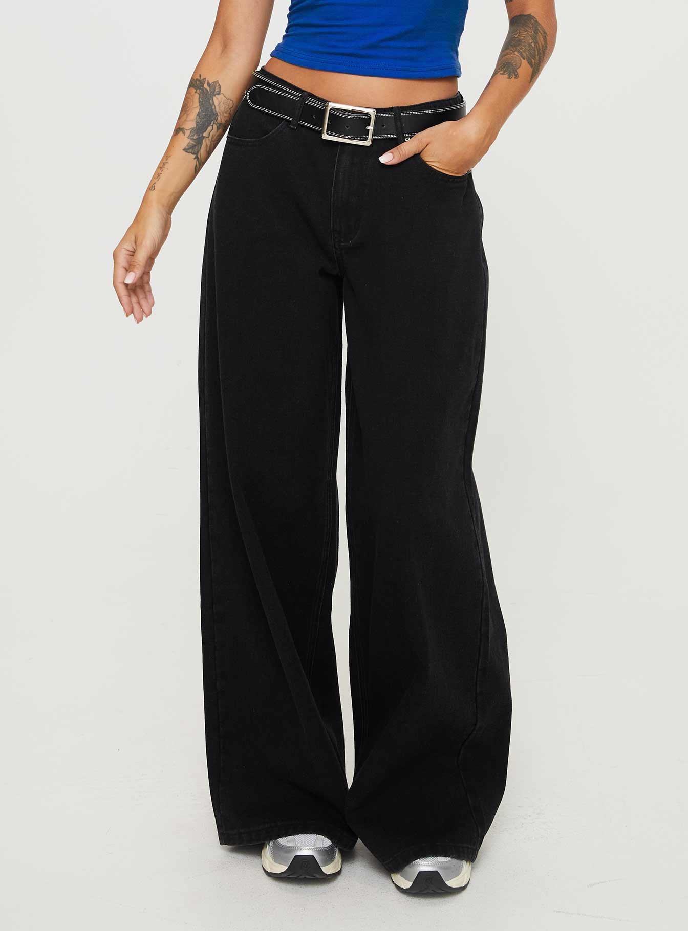 Naylor Mid Rise Wide Leg Jeans Washed Black Tall - Image 2