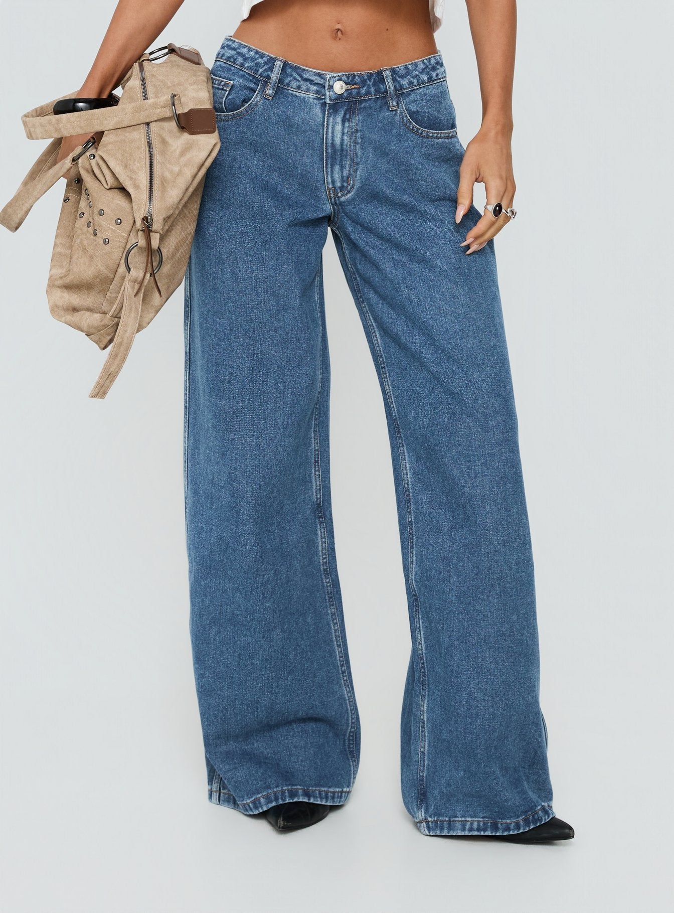 Ramos Low Rise Wide Leg Jeans Mid Blue Wash - Image 2
