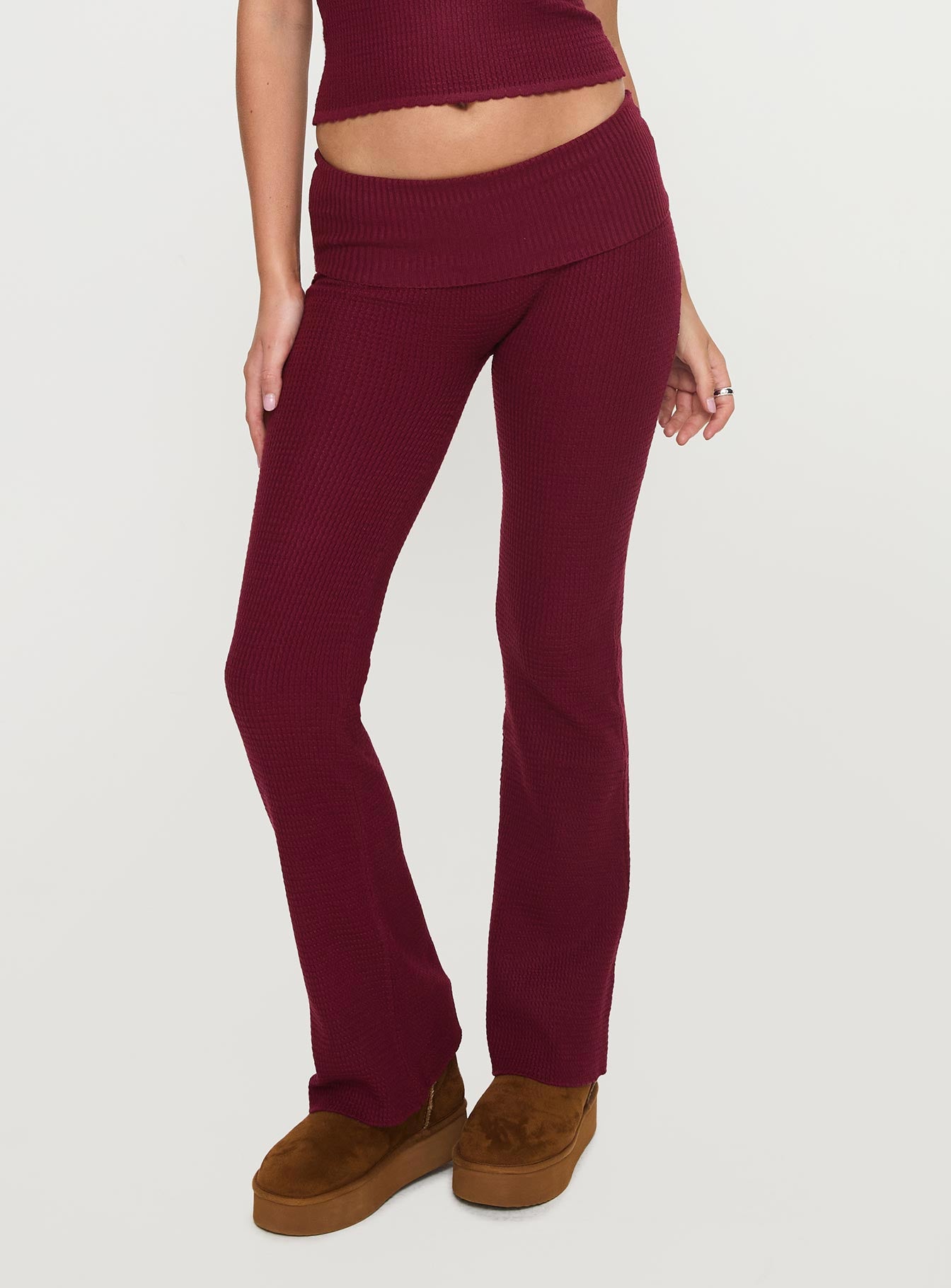Closed Eyes Flared Pants Maroon - Image 2