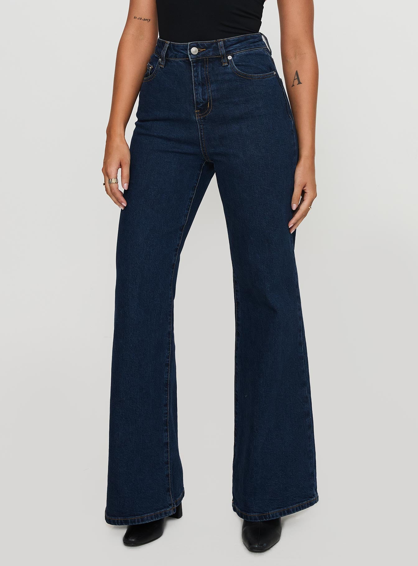 Thearlie High Rise Flared Jeans Dark Wash - Image 3