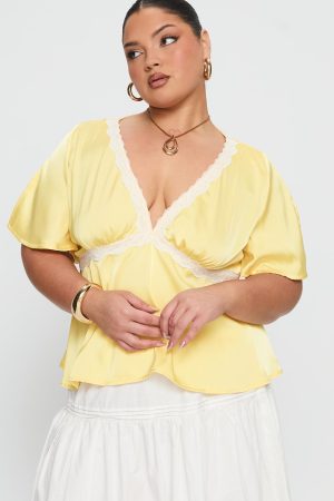 For The Summer Lace Trim Top Yellow Curve