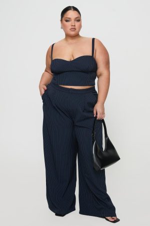 Briana Set Navy Pinstripe Curve