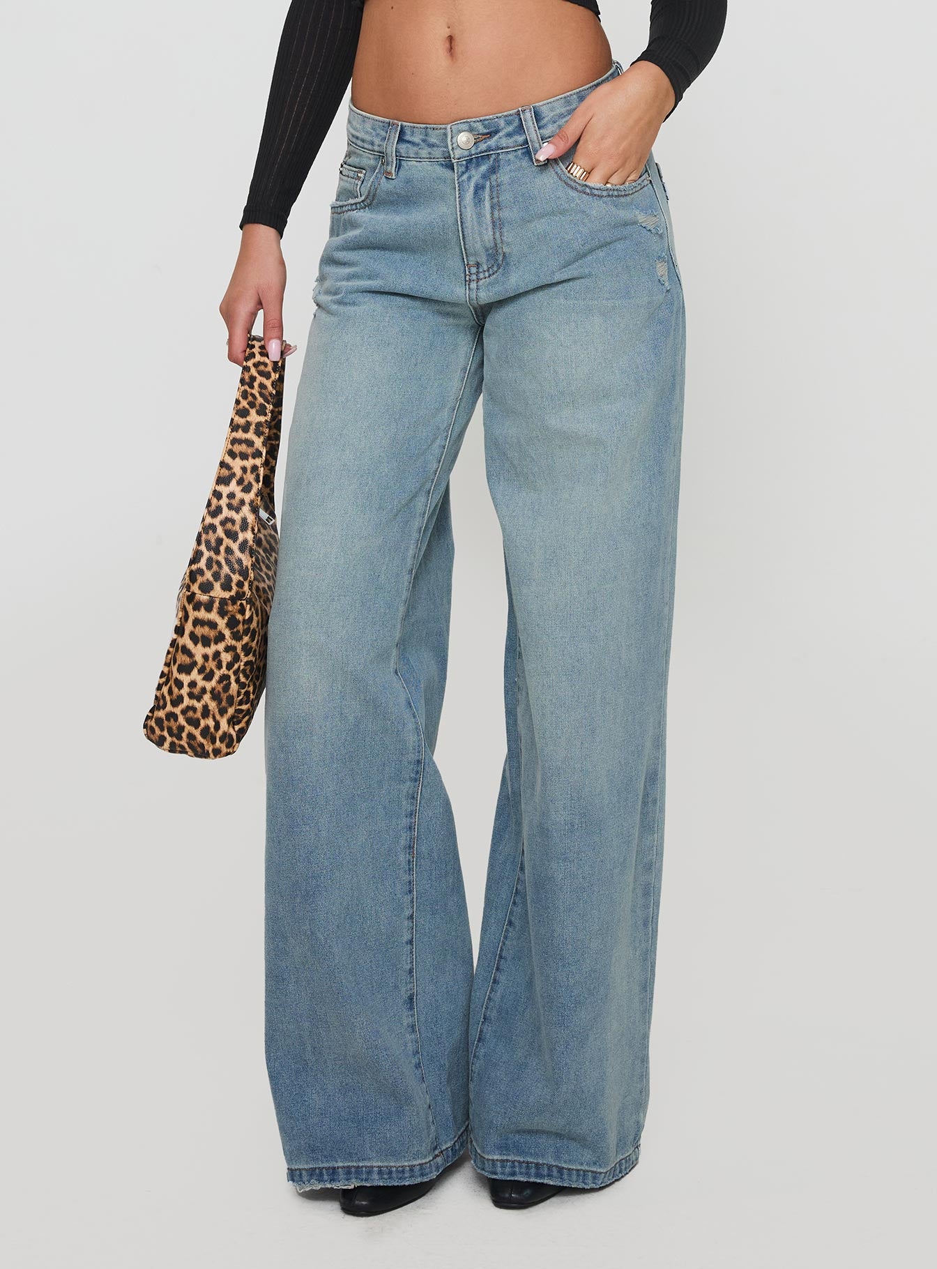 Demie Mid Rise Wide Leg Jeans Light Blue Wash - Image 2