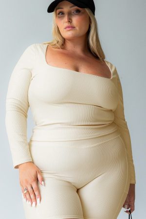 Thriving Activewear Top Latte Curve