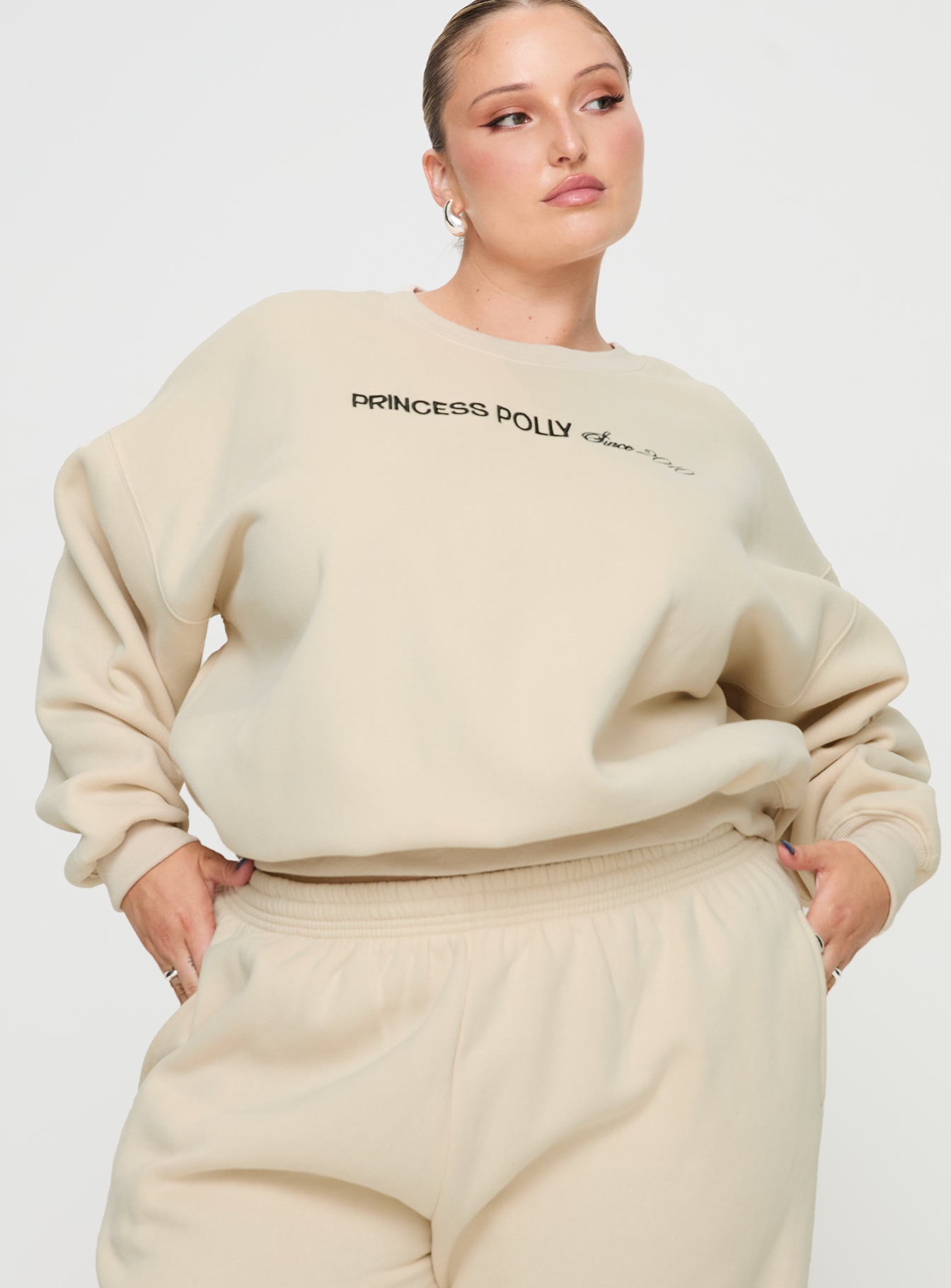 Princess Polly Crew Neck Sweatshirt Block / Cursive Text Stone Curve - Image 2