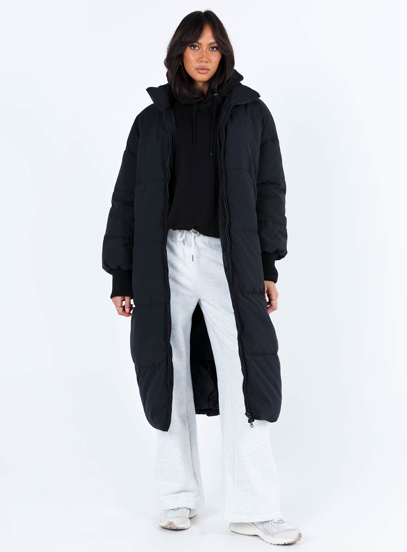 Abe Longline Puffer Jacket Black - Image 2