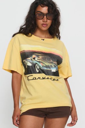 Corvette Legends Oversized Graphic Top Yellow