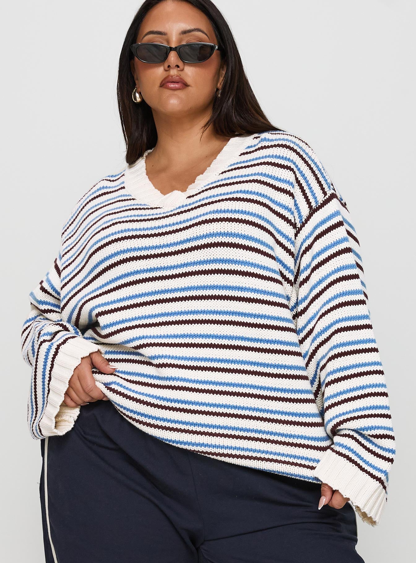 Karolyn Sweater Blue Stripe Curve - Image 2