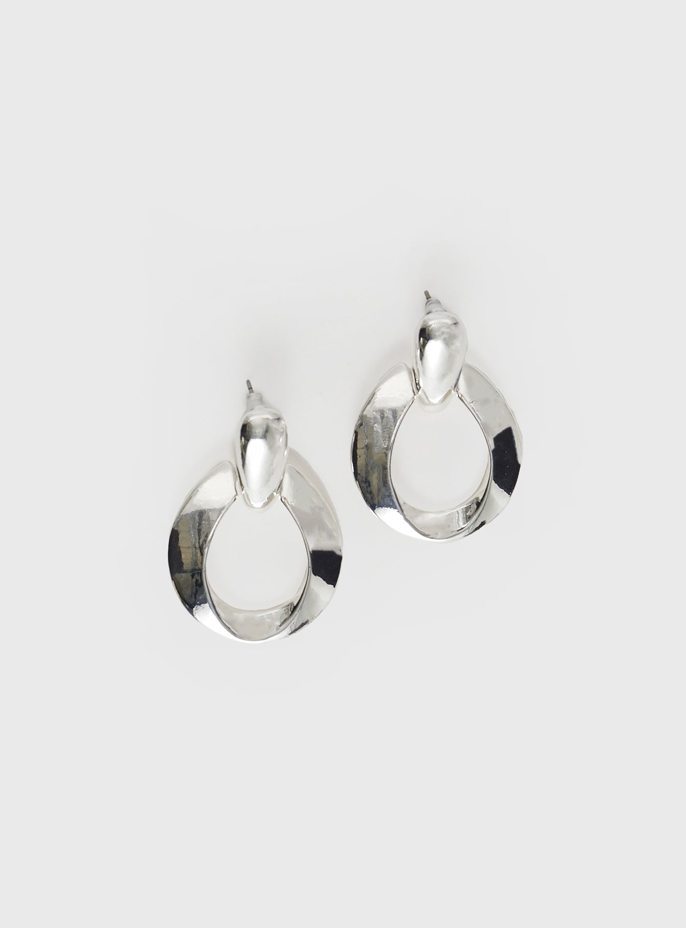 Dallia Earrings Silver - Image 2