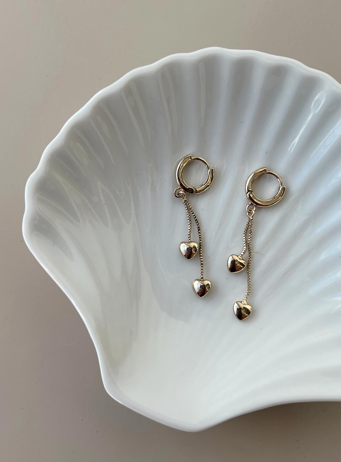 Voce Earrings Gold - Image 2