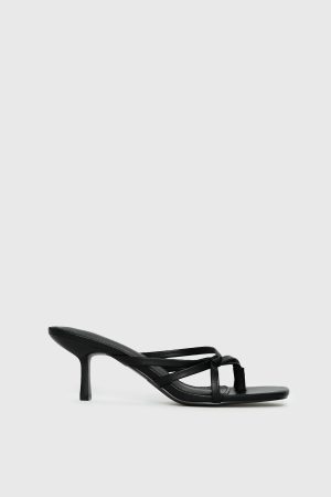 Goalie Heels Black