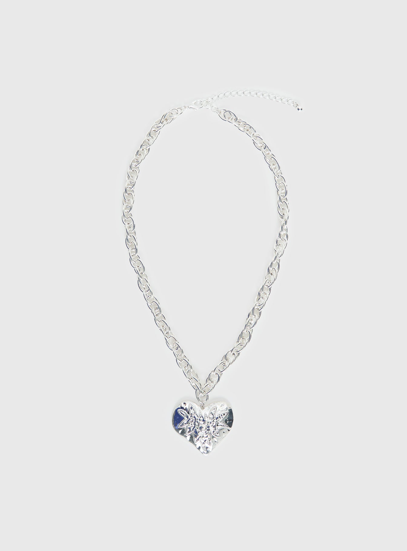 Capree Chunky Heart Necklace Silver - Image 2