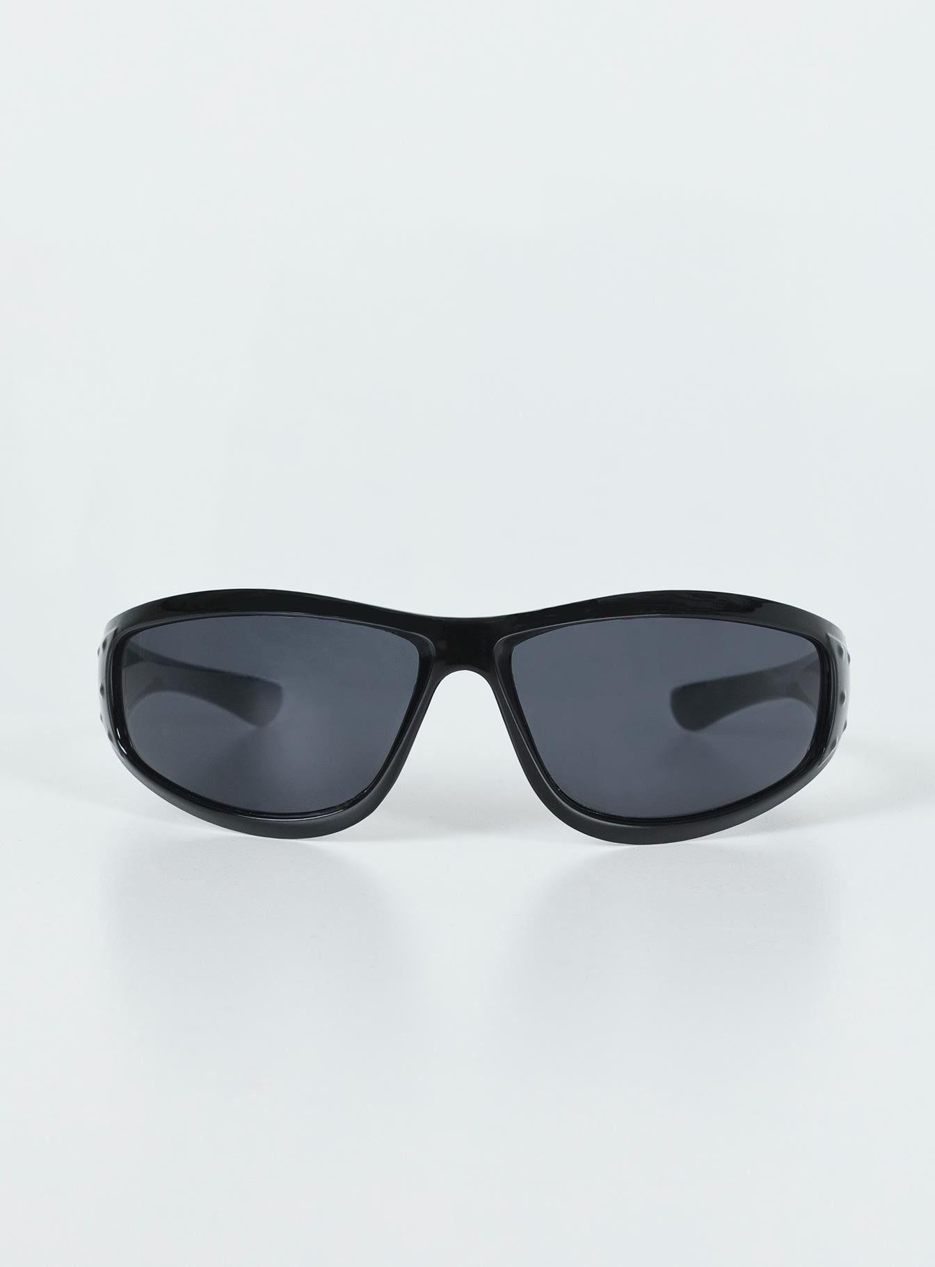 Mora Sunglasses Black - Image 2