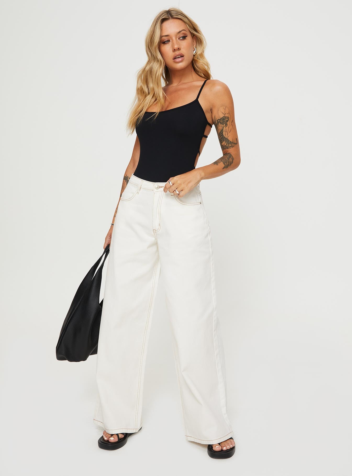 Naylor Mid Rise Wide Leg Jeans Cream - Image 3