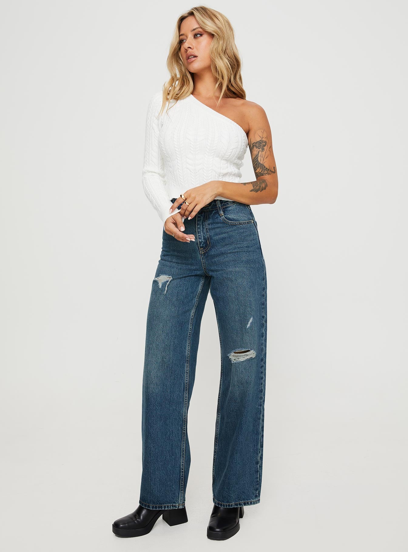Beetle High Rise Wide Leg Ripped Jeans Mid Wash - Image 3