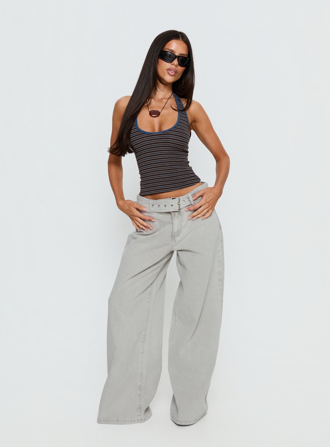 Katlin Mid Rise Wide Leg Buckle Detail Jeans Grey Wash - Image 3