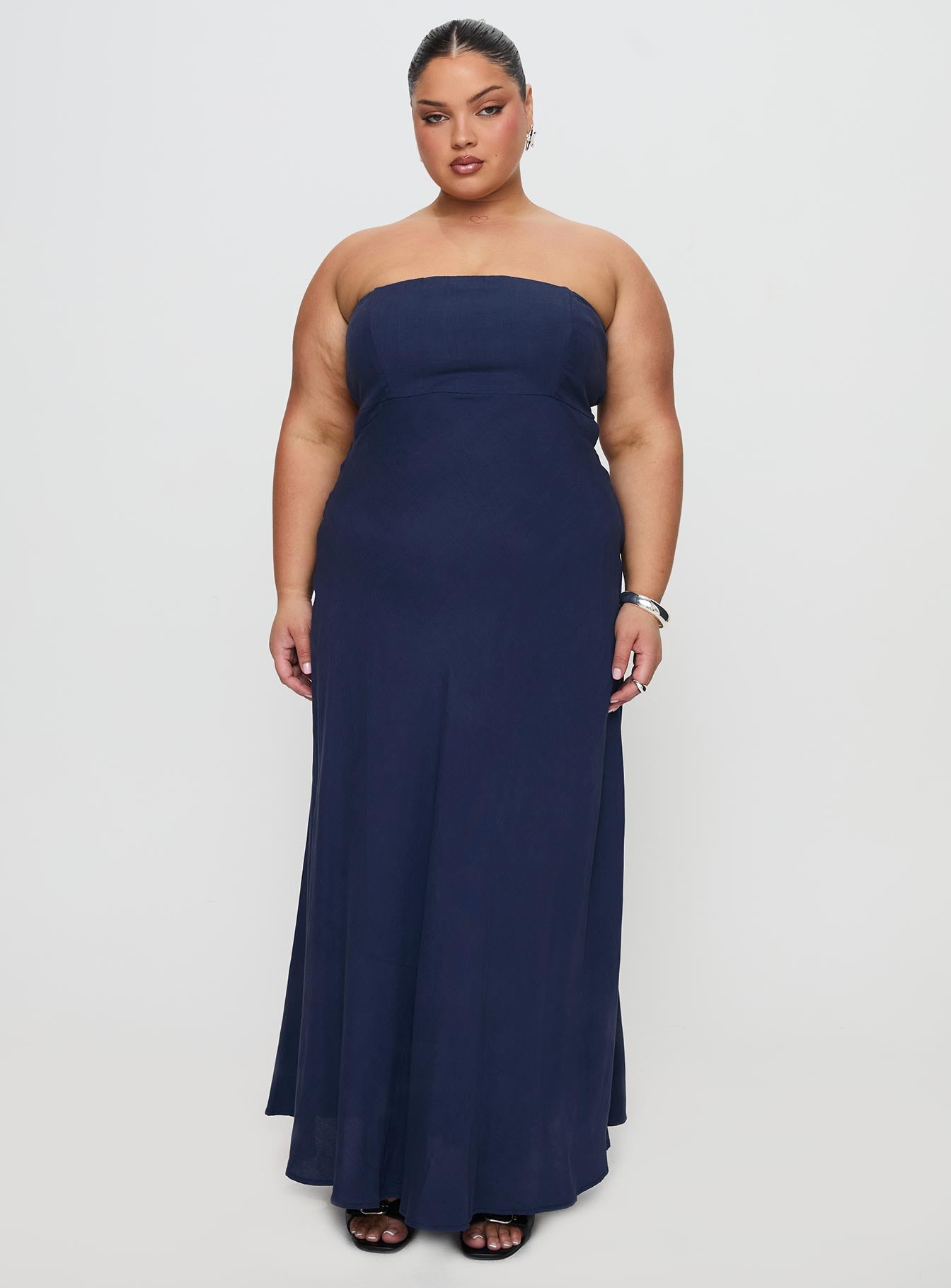 Yahir Strapless Maxi Dress Navy Curve - Image 3