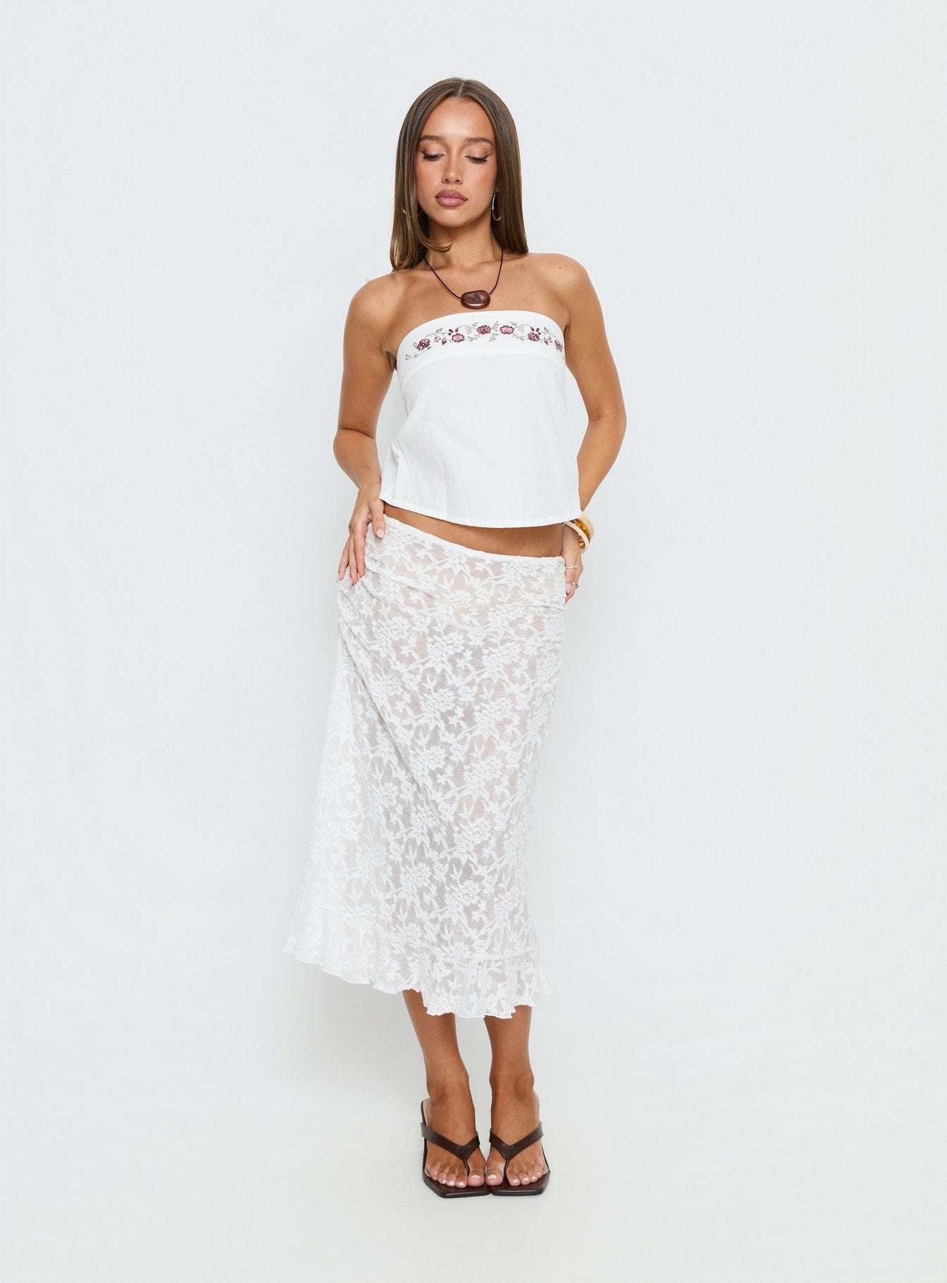 Ahera Floral Detail Strapless Top White - Image 3