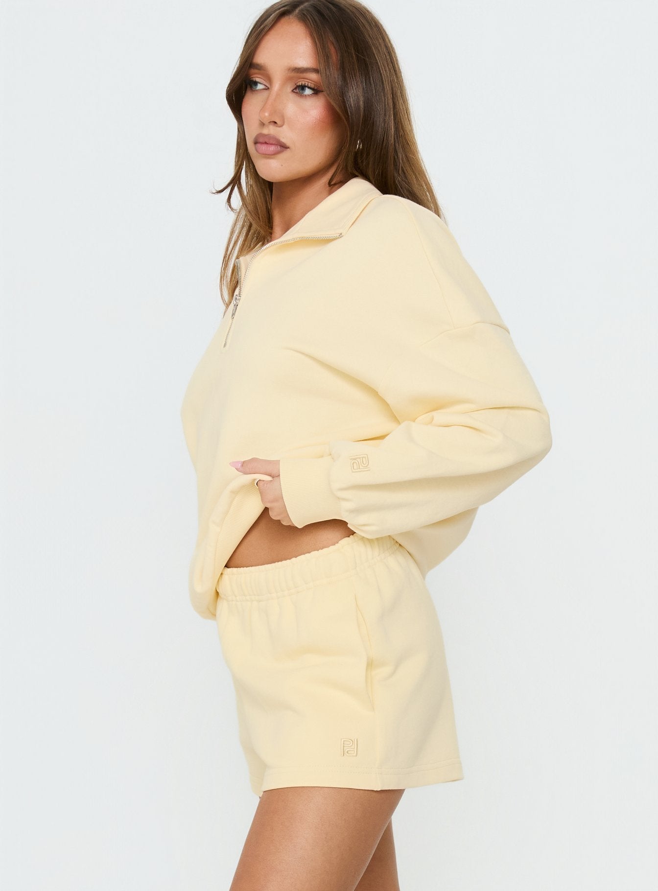 Haelie Fleece Shorts Butter Yellow - Image 3